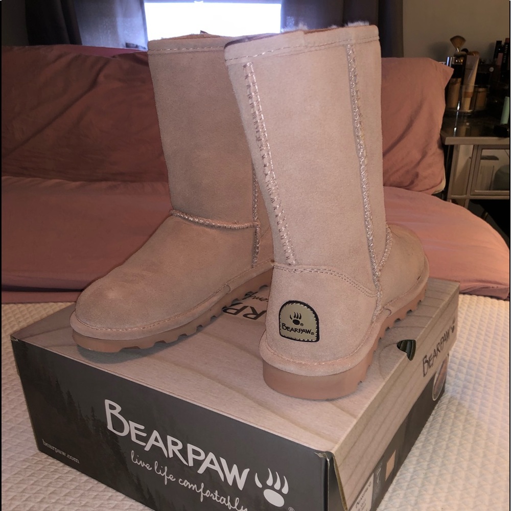 BRAND NEW WITH TAGS BEARPAW ELLE BOOTS, IN BLUSH